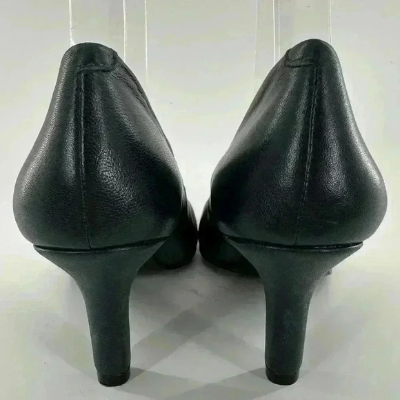 Trotters womens heels size 6 N navy blue leather pointy toe career pumps - Picture 6 of 12